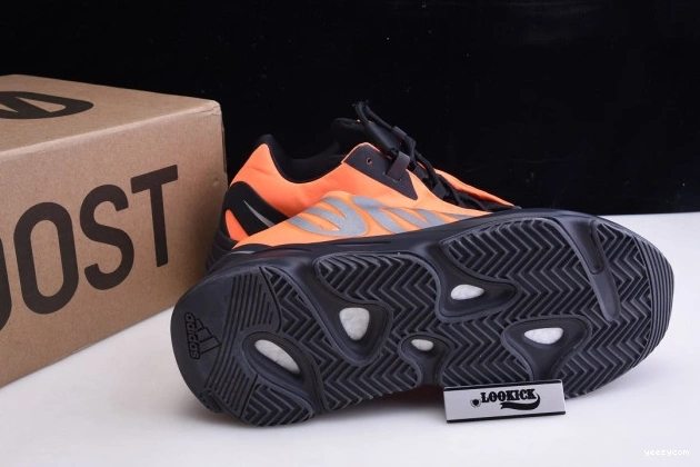 Orange Boost Yeezy 700 FV3258 MNVN Adidas 0810